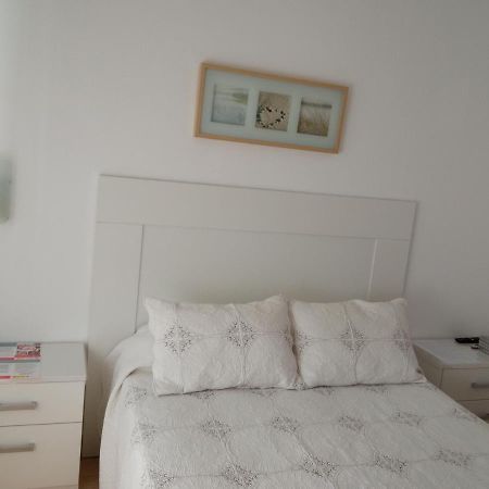 Habitaciones Individuales En Apartamento Compartido Севілья Екстер'єр фото